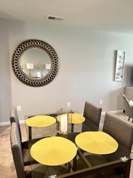 Family Friendly 4Br Home Near Ft Gregg Adams Vsu Petersburg Bagian luar foto